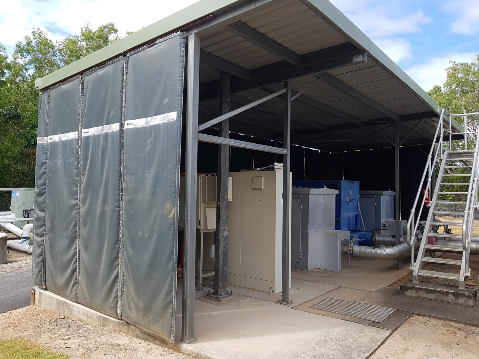 Green Sonic Acoustic Curtains reducing noise for pumps