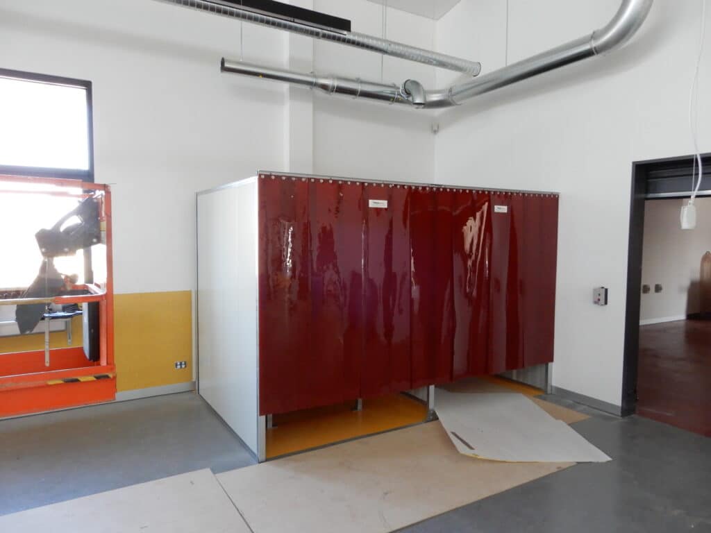 Flexshield acoustic welding bay