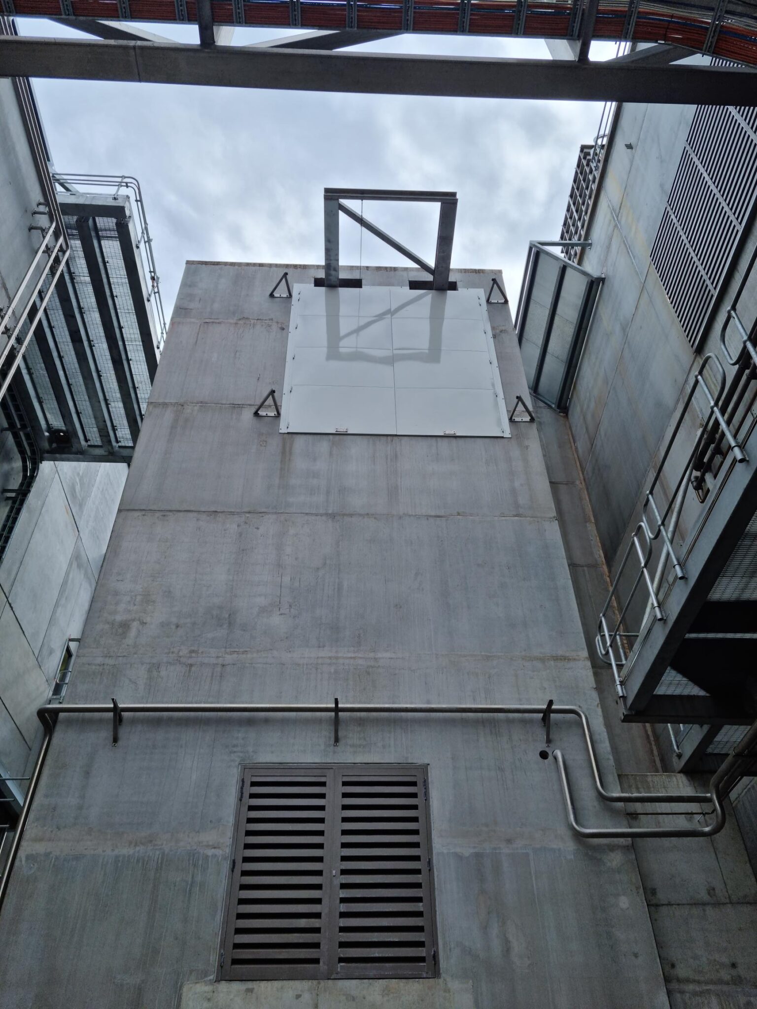 Removable bulkhead was installed above the doors