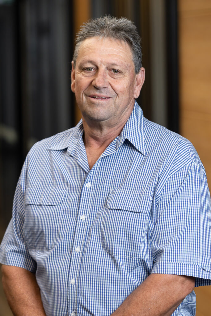 Flexshield staff - Robin