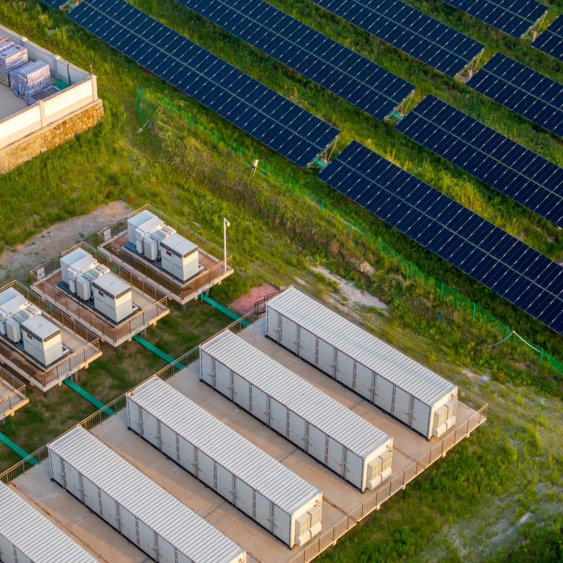 Energy storage power station and solar power station in the morning