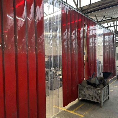 98.1 lineal metres of transparent, durable 2mm PVC, supplied in kit form for fast installation.
